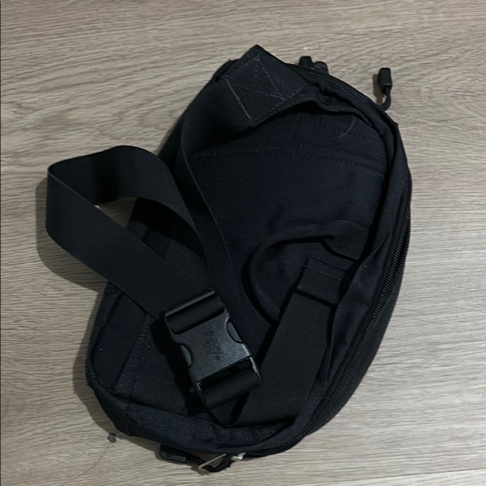 The North Face Black Belt Bag - Picture 2 of 3